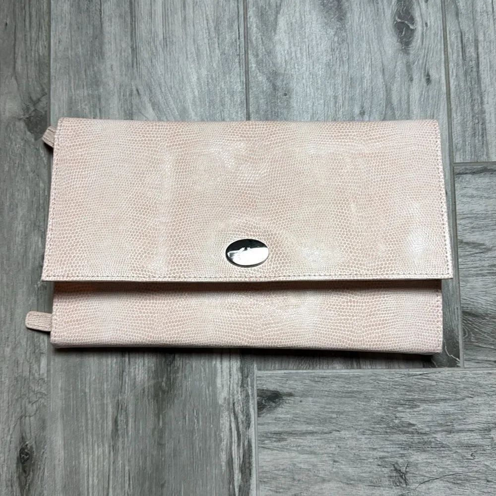 Pottery Barn Wolf Ladies Light Pink Fold-Over Closure Jewelry Portfolio